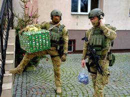 Opolscy kontrterroryści z pomocą na święta