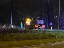 Wypadek pomiędzy Brzegiem a Żłobizną. Kobieta z dwójką dzieci trafiła do szpitala