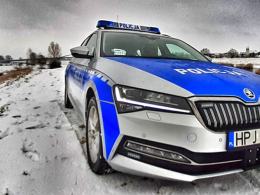 Policjanci z Opola otrzymali hybrydowy radiowóz