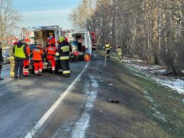 Poważny wypadek przed Zawadą. Zderzenie ciężarówki i osobówki