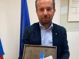 Do WOŚP trafiają już dary na licytację. Można nabyć fanty od Zarządu Województwa