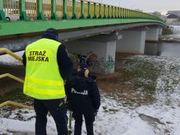 Trudny czas dla bezdomnych. Służby pomagają im przetrwać