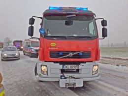Dachowanie samochodu osobowego na DK 11