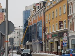 Strażacy przypominają o odśnieżaniu dachów i usuwaniu z nich lodowych sopli