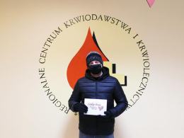 W tym dniu każda para, która odda krew, otrzyma drobny upominek