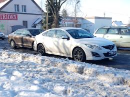 Trzy samochody osobowe zderzyły się na ulicy Częstochowskiej w Opolu