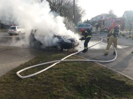 Pożar samochodu na ulicy Kieleckiej w Opolu