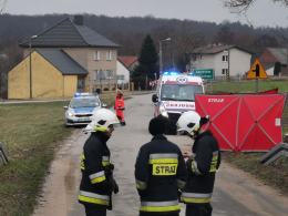 74-letni motorowerzysta zginął na drodze. Wypadek w powiecie strzeleckim
