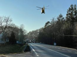 Zderzenie pojazdów w Dąbrowie pod Opolem. Lądował śmigłowiec LPR