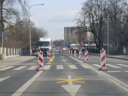 Zmieni się organizacja ruchu w rejonie skrzyżowania ulic Niemodlińskiej i Domańskiego
