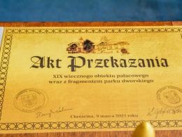 Prezydent Arkadiusz Wiśniewski podarował pół mln zł na zakup Pałacyku w Chróścinie