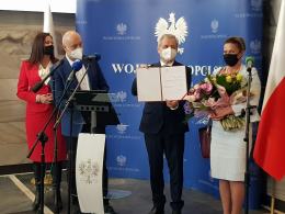 Zastał Opolszczyznę drewnianą, oddaje murowaną. Adrian Czubak podsumował 5 lat działań