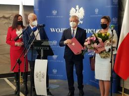 Zastał Opolszczyznę drewnianą, oddaje murowaną. Adrian Czubak podsumował 5 lat działań