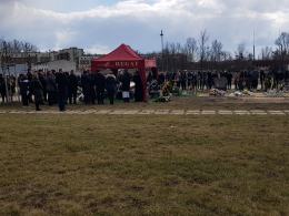 Rodzina, przyjaciele i sportowcy pożegnali tłumnie zmarłego Grzegorza Lachowicza