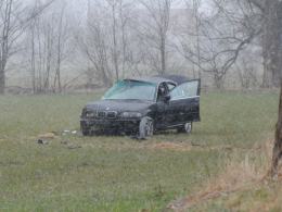 Kierowca BMW wypadł z drogi i dachował. Wypadek na trasie Lędziny-Chrząstowice
