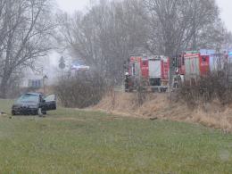 Kierowca BMW wypadł z drogi i dachował. Wypadek na trasie Lędziny-Chrząstowice