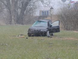 Kierowca BMW wypadł z drogi i dachował. Wypadek na trasie Lędziny-Chrząstowice