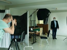 Dziennikarze przybliżają historię "białych" bohaterów. Wystartował projekt "My z covidowego"
