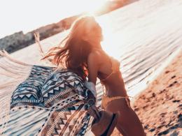 5 stylowych dodatków, dzięki którym będziesz gwiazdą każdej plaży i basenu