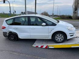 Kierowca audi uderzył w pojazdy i uciekł. Zdarzenie na obwodnicy Opola