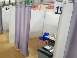 Oficjalnie otwarto masowy punkt szczepień w Kluczborku. Punkt czeka na dostawę szczepionek