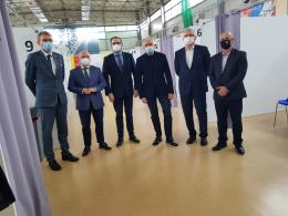 Oficjalnie otwarto masowy punkt szczepień w Kluczborku. Punkt czeka na dostawę szczepionek