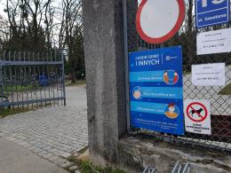 Radni chcą usunąć zapis stanowiący o zakazie wejścia z psem na Cmentarz Komunalny