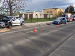 Zderzenie dwóch pojazdów na ulicy Oświęcimskiej w Opolu