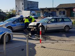 Jedna osoba poszkodowana w zdarzeniu drogowym na ul. Armii Krajowej. Sprawca pijany