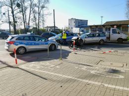 Jedna osoba poszkodowana w zdarzeniu drogowym na ul. Armii Krajowej. Sprawca pijany