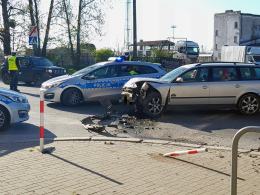 Jedna osoba poszkodowana w zdarzeniu drogowym na ul. Armii Krajowej. Sprawca pijany