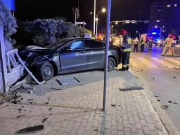 Nocny wypadek na Zaodrzu. Nie działa sygnalizacja świetlna na dużym skrzyżowaniu