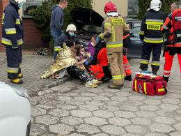 Wypadek w Opolu-Wrzoskach. Po zderzeniu pojazdów jeden z nich wjechał w dom