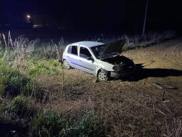 Wypadek w Chróścinie. Auto wypadło z drogi, kierowca pijany