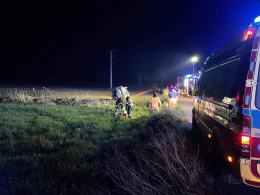 Wypadek w Chróścinie. Auto wypadło z drogi, kierowca pijany