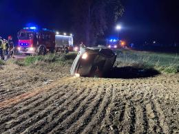 Wypadek w Chróścinie. Auto wypadło z drogi, kierowca pijany