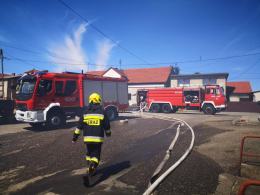 Pożar stodoły w Łanach. W akcji 13 zastępów straży