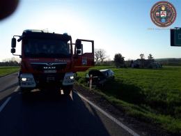 Wypadek drogowy na DK45 - Dębina. 3 osoby ranne