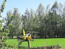 Mężczyzna wpadł pod traktor. Lądował śmigłowiec LPR