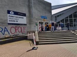 Oczekujący na szczepienie "całowali klamkę" - szczepionki na Toropol dziś nie dotarły