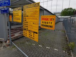 Rozpoczęła się rozbiórka pawilonów na targowisku "Centrum". Kupcy robią to...sami?