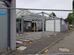 Rozpoczęła się rozbiórka pawilonów na targowisku "Centrum". Kupcy robią to...sami?