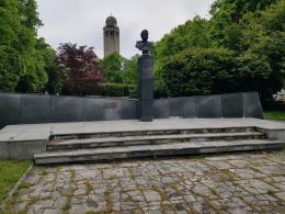 Kiedyś piękna fontanna na Placu Kazimierza niszczeje. Na remont nie ma środków