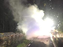 Śmierć na miejscu po czołowym zderzeniu i pożarze. Wypadek w Zawadzkiem