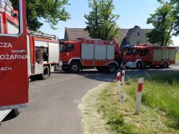 Karłowice. Kierowca osobówki wjechał wprost pod pociąg