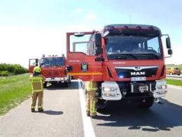 Zderzenie pojazdów na A4. Jedna osoba trafiła do szpitala