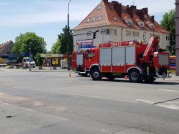 Zderzenie pojazdów na skrzyżowaniu w Opolu. Poszkodowana kobieta z dwójką dzieci