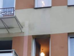 4 zastępy straży interweniowały w Ozimku. Z mieszkania wydobywał się dym