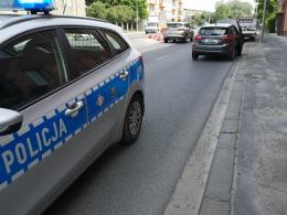 Kolizja pojazdów osobowych przy zjeździe z ronda w Opolu
