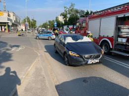 Poważny wypadek na przejściu dla pieszych. Nieprzytomny rowerzysta w szpitalu